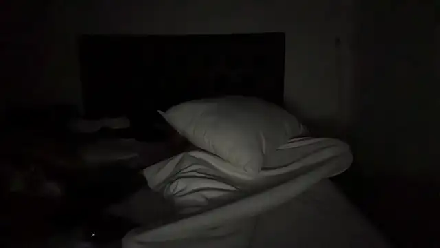 Snapshot of CamCrestXXX chatting on 02-11-25, 04:35 CamCrestXXX online show from 02-11-25, 04:35