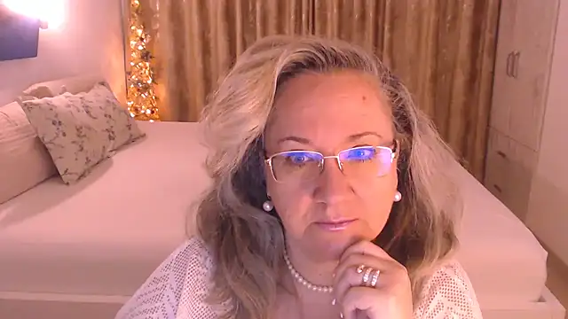 Raisshy online show from 03-12-26, 05:02