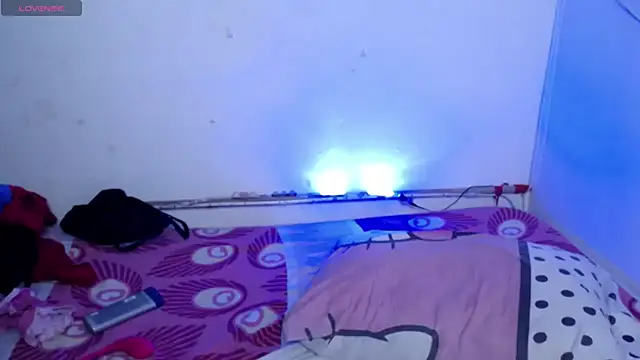 ninatiny online show from 04-09-26, 10:31