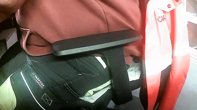 Snapshot of Cygnus58topchef chatting on 10-27-25, 11:14 Cygnus58topchef online show from 10-27-25, 11:14