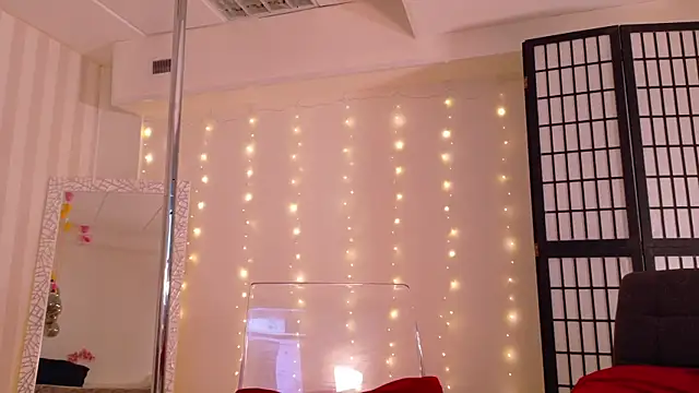 girl nextd00r online show from 03-14-25, 06:32