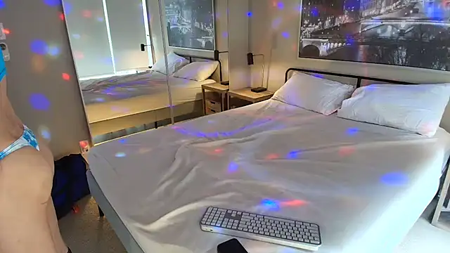 MikyFoxx online show from 02-24-25, 07:52