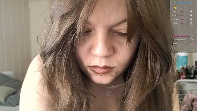 Snapshot of cutewhip chatting on 10-24-25, 05:31 cutewhip online show from 10-24-25, 05:31