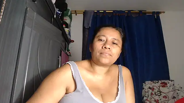 adrixxx38 online show from 04-03-26, 07:39