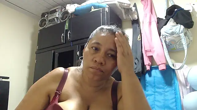 adrixxx38 online show from 04-10-26, 06:51