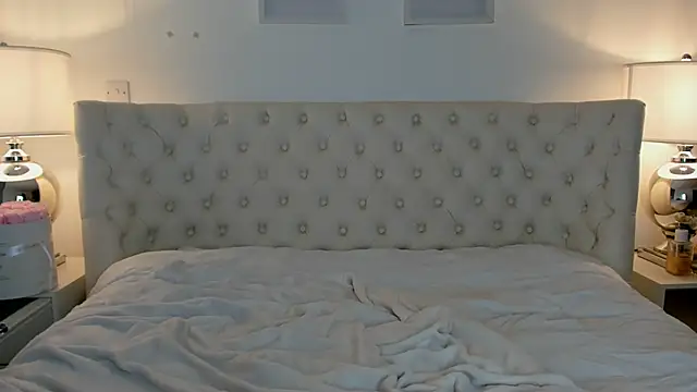 JessicaJames23 online show from 12-21-24, 11:22