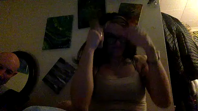 Snapshot of BLOSSOM_GIRL chatting on 01-18-25, 11:32 BLOSSOM GIRL online show from 01-18-25, 11:32