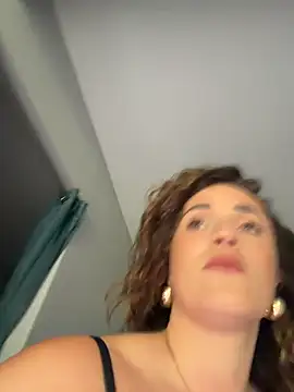 Clara-xoxo online show from 06-02-26, 12:40