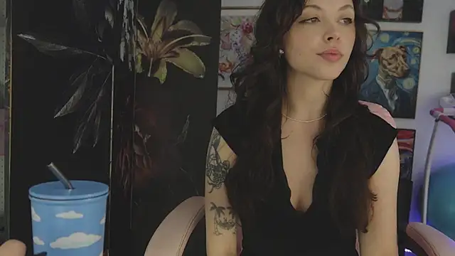 Snapshot of makiyahbelle chatting on 02-12-26, 09:59 makiyahbelle online show from 02-12-26, 09:59