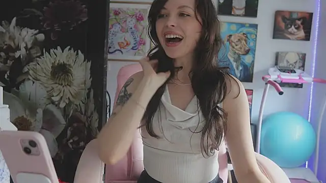 Snapshot of makiyahbelle chatting on 02-16-26, 03:57 makiyahbelle online show from 02-16-26, 03:57