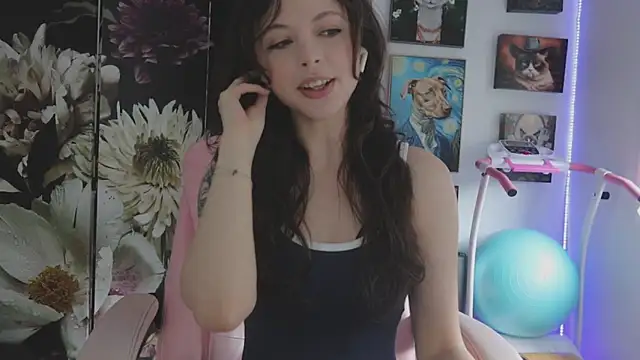 Snapshot of makiyahbelle chatting on 02-23-26, 09:56 makiyahbelle online show from 02-23-26, 09:56