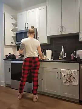 HollyTattoo online show from 01-14-25, 02:00