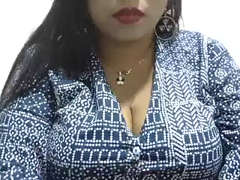 Snapshot of ROSEE_MERRYYYY chatting on 01-02-25, 01:19 ROSEE MERRYYYY online show from 01-02-25, 01:19