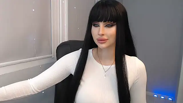 Snapshot of Lady_Joli chatting on 12-12-24, 08:32 Lady Joli online show from 12-12-24, 08:32