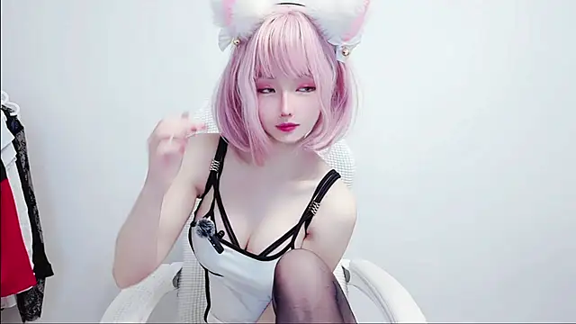 Niya-Nyan online show from 04-15-26, 10:22