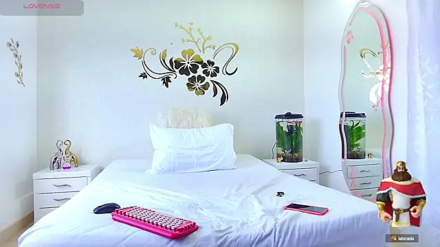 MarcelaFlores online show from 11-08-25, 02:17