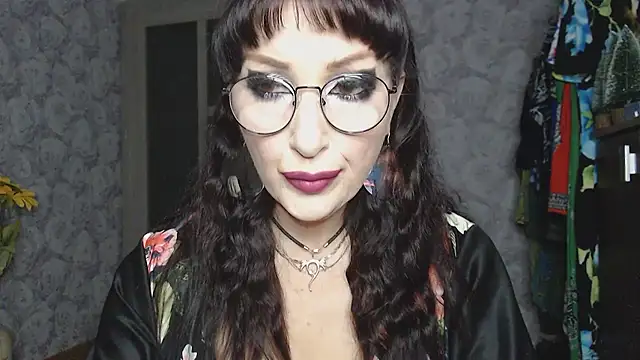 Aziza1 online show from 11-20-25, 01:55