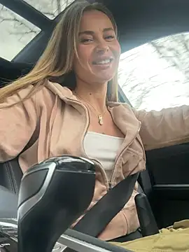 Etwas neugierig online show from 03-10-25, 03:41