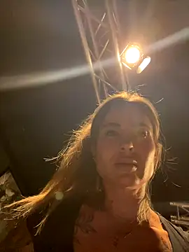 Etwas neugierig online show from 09-24-25, 03:04