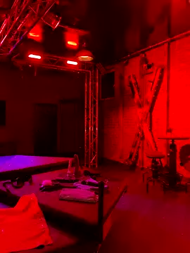 Etwas neugierig online show from 10-29-25, 04:31