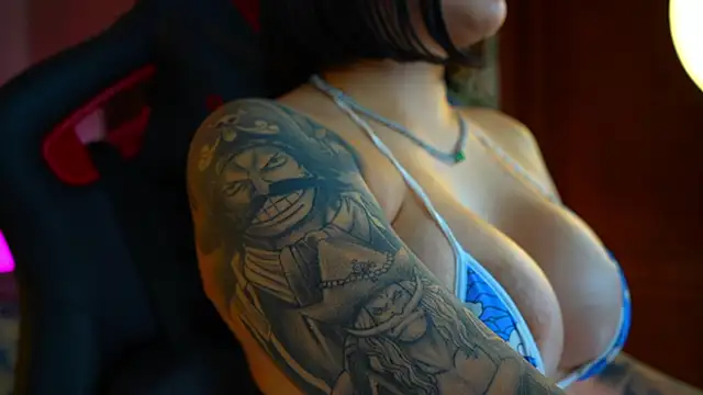 ambarEvans online show from 12-06-24, 01:51