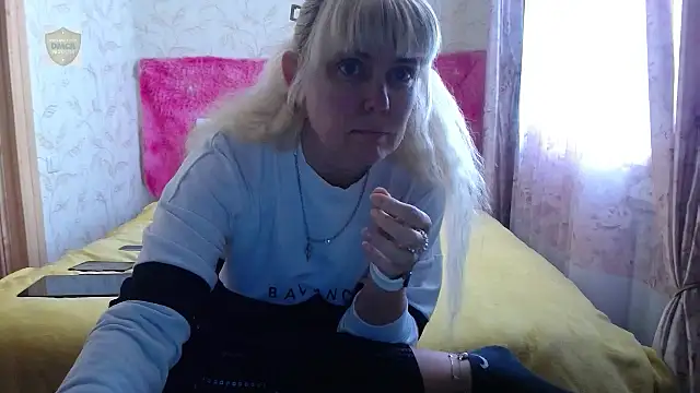 Snapshot of SunnySylvia chatting on 06-01-26, 05:53 SunnySylvia online show from 06-01-26, 05:53