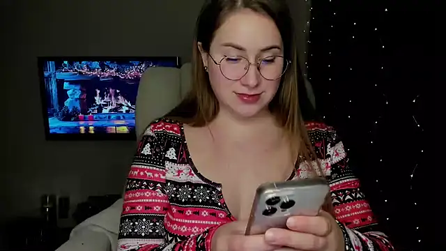 SeasonalSomeone online show from 12-25-24, 01:30