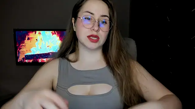 SeasonalSomeone online show from 03-19-25, 10:42