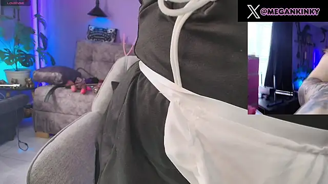 Snapshot of fetishkinkymeganx chatting on 07-16-26, 04:24 fetishkinkymeganx online show from 07-16-26, 04:24
