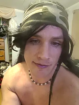 Snapshot of MaddyC6992 chatting on 12-21-25, 08:10 MaddyC6992 online show from 12-21-25, 08:10