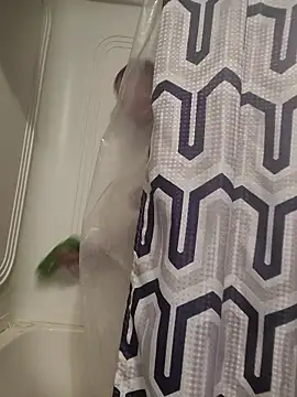 Snapshot of MaddyC6992 chatting on 04-05-26, 04:31 MaddyC6992 online show from 04-05-26, 04:31