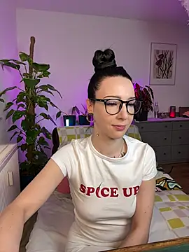 Trixie-Tainted online show from 03-17-25, 11:00