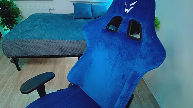 CranberryHot online show from 11-25-25, 04:40