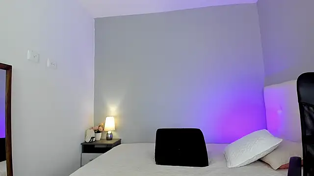 NataliaBuiles online show from 01-23-25, 08:45