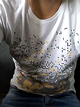 Leo Big online show from 12-18-25, 04:35