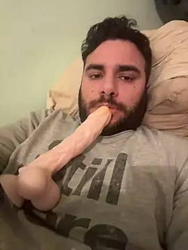 Snapshot of andrea92roma chatting on 11-10-25, 04:17 andrea92roma online show from 11-10-25, 04:17