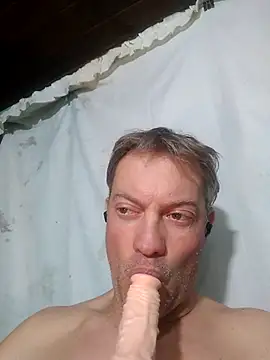 Snapshot of Alvaro2017 chatting on 05-23-26, 04:22 Alvaro2017 online show from 05-23-26, 04:22