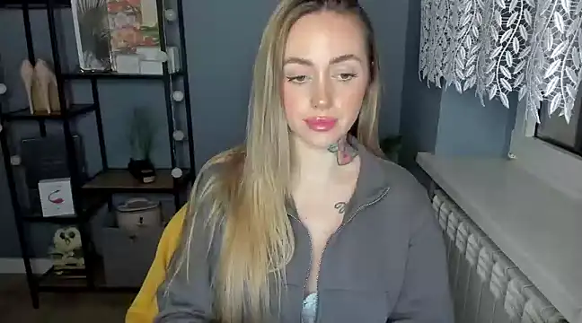 sexyCoralie online show from 01-05-25, 06:02