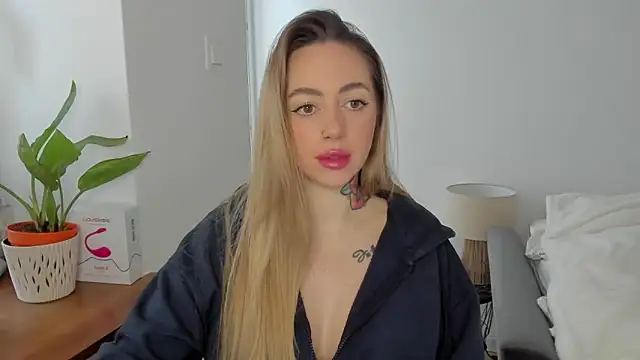 sexyCoralie online show from 01-19-25, 07:36