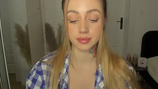 sexyCoralie online show from 02-01-25, 05:47