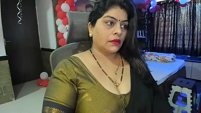 Snapshot of tarivishu23 chatting on 02-15-25, 06:55 tarivishu23 online show from 02-15-25, 06:55