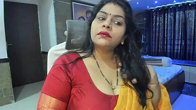Snapshot of tarivishu23 chatting on 09-24-25, 01:42 tarivishu23 online show from 09-24-25, 01:42
