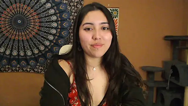 Snapshot of IntimateTales chatting on 01-12-25, 05:01 IntimateTales online show from 01-12-25, 05:01