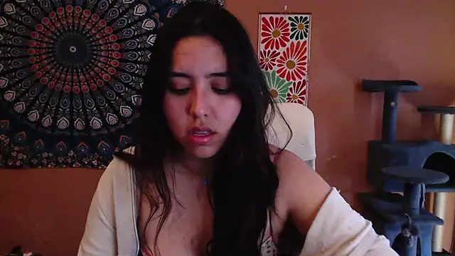 Snapshot of IntimateTales chatting on 02-25-25, 03:38 IntimateTales online show from 02-25-25, 03:38