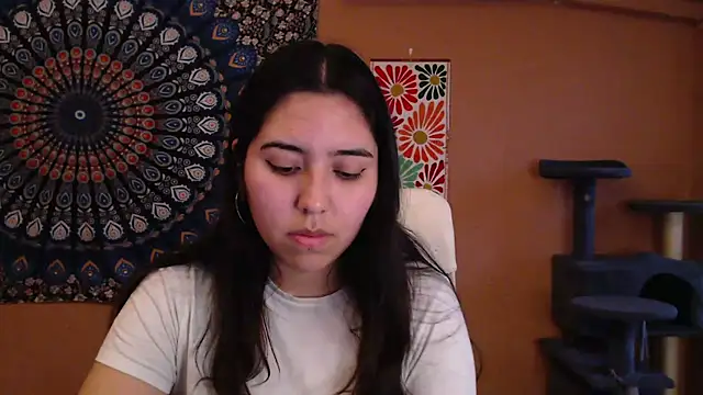 Snapshot of IntimateTales chatting on 03-06-25, 04:17 IntimateTales online show from 03-06-25, 04:17