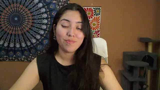 Snapshot of IntimateTales chatting on 09-24-25, 07:28 IntimateTales online show from 09-24-25, 07:28