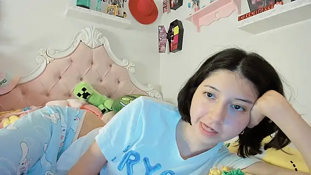 cherrycute online show from 09-11-25, 01:39