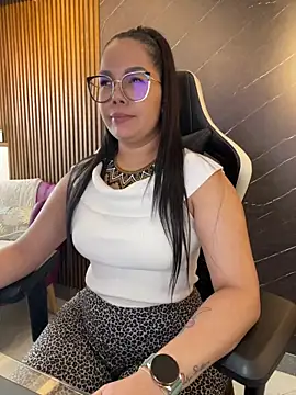 KellyBrooklyn  online show from 04-13-26, 03:28