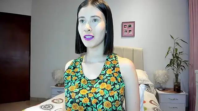 macarena vallejo online show from 12-18-24, 02:53