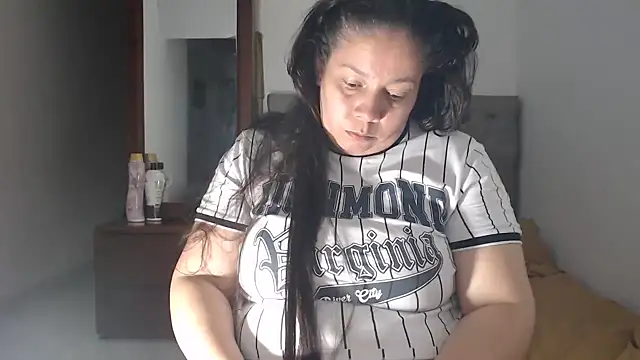 tiffany horny 1 online show from 03-07-25, 05:18